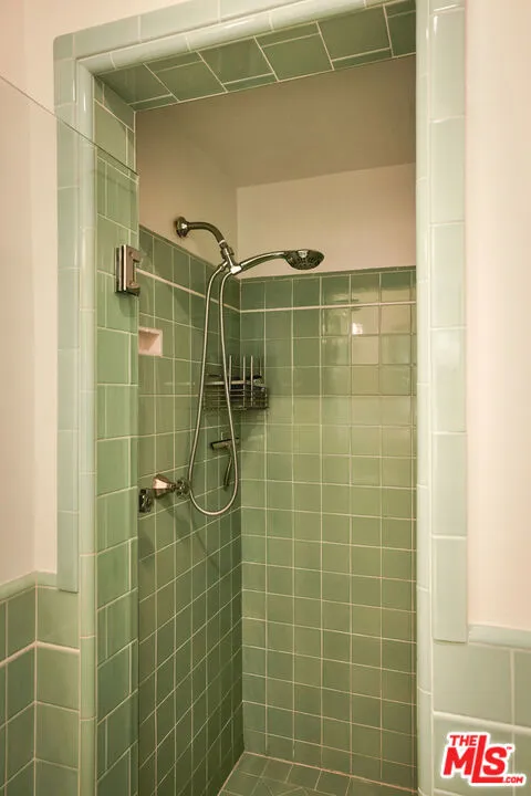 651 S Bundy Drive, Los Angeles, California 90049 home-pic-22